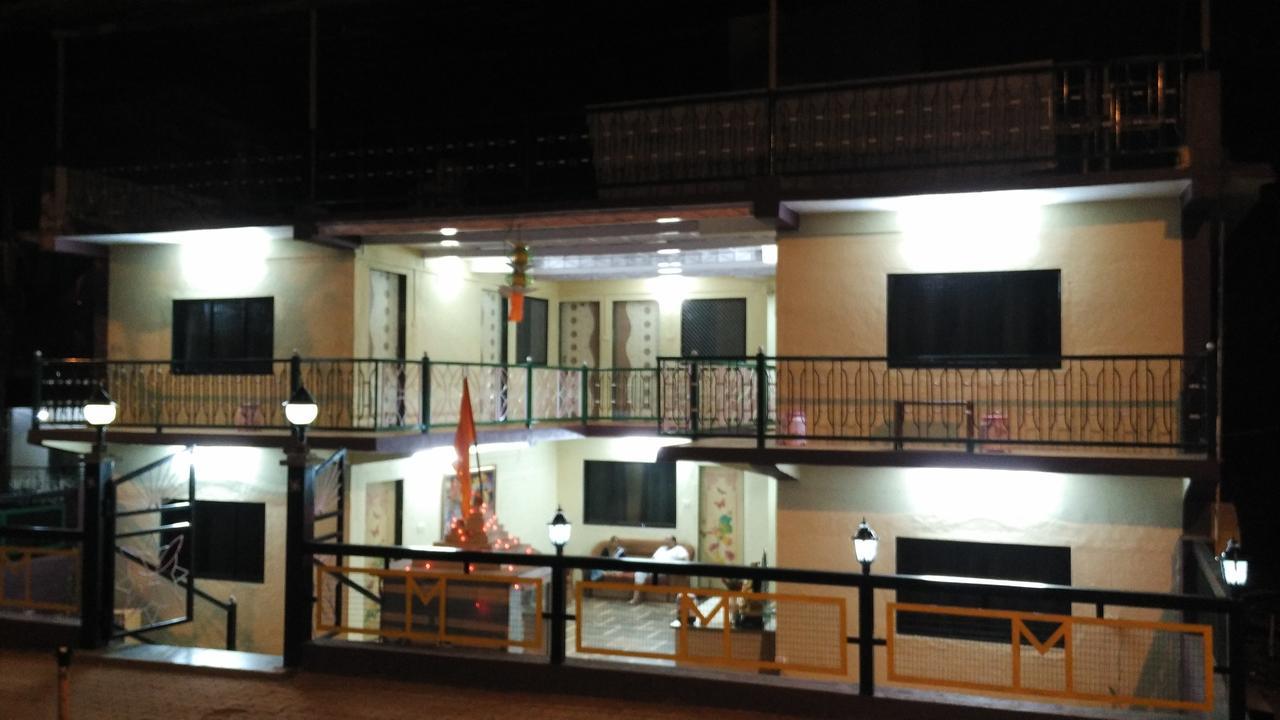 Hotel Madhumalti Matheran Exteriér fotografie